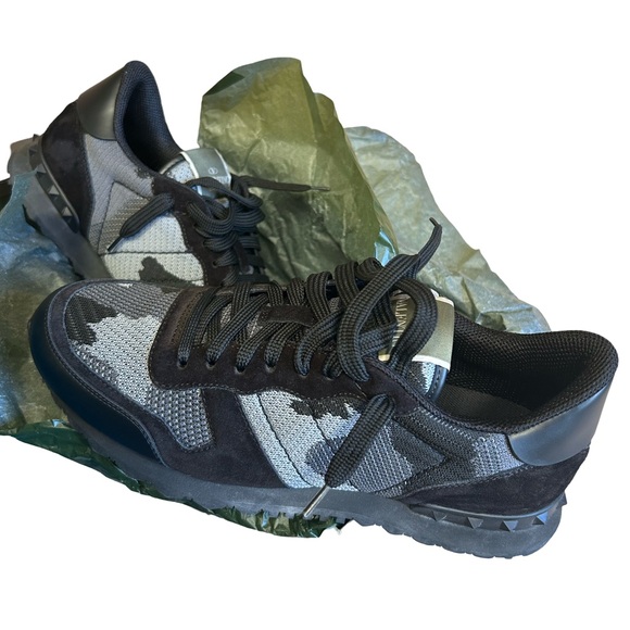 Valentino Garavani MESH FABRIC CAMOUFLAGE ROCKRUNNER SNEAKER in black/stone 42 - Picture 3 of 8